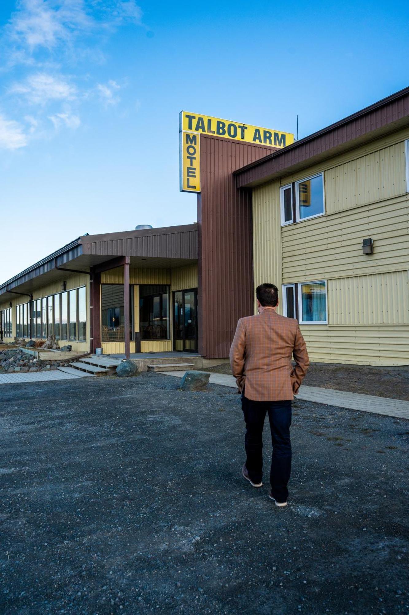 Talbot Arm Motel Destruction Bay Extérieur photo